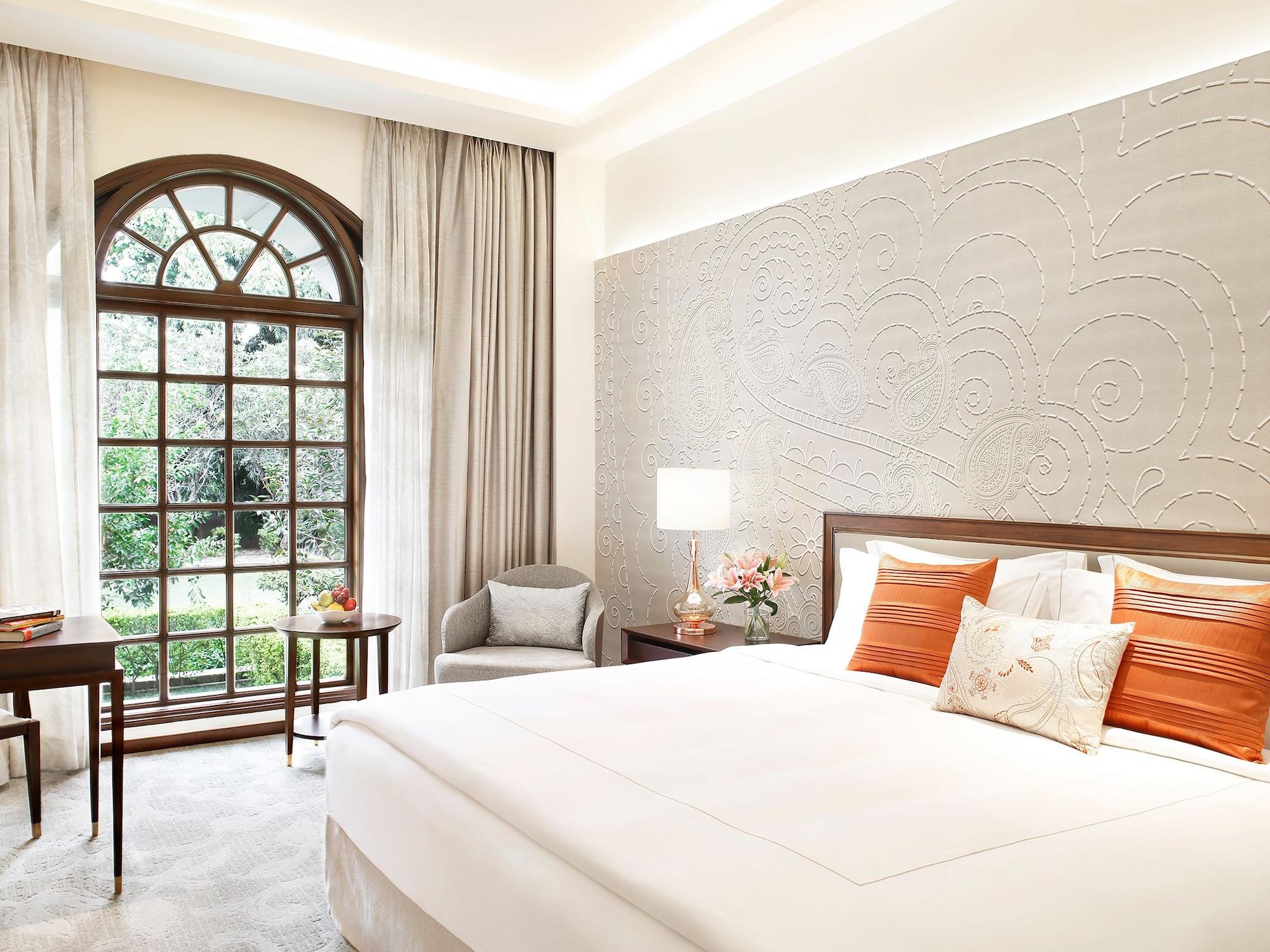 Taj Mahal Lucknow Hotel ภายนอก รูปภาพ