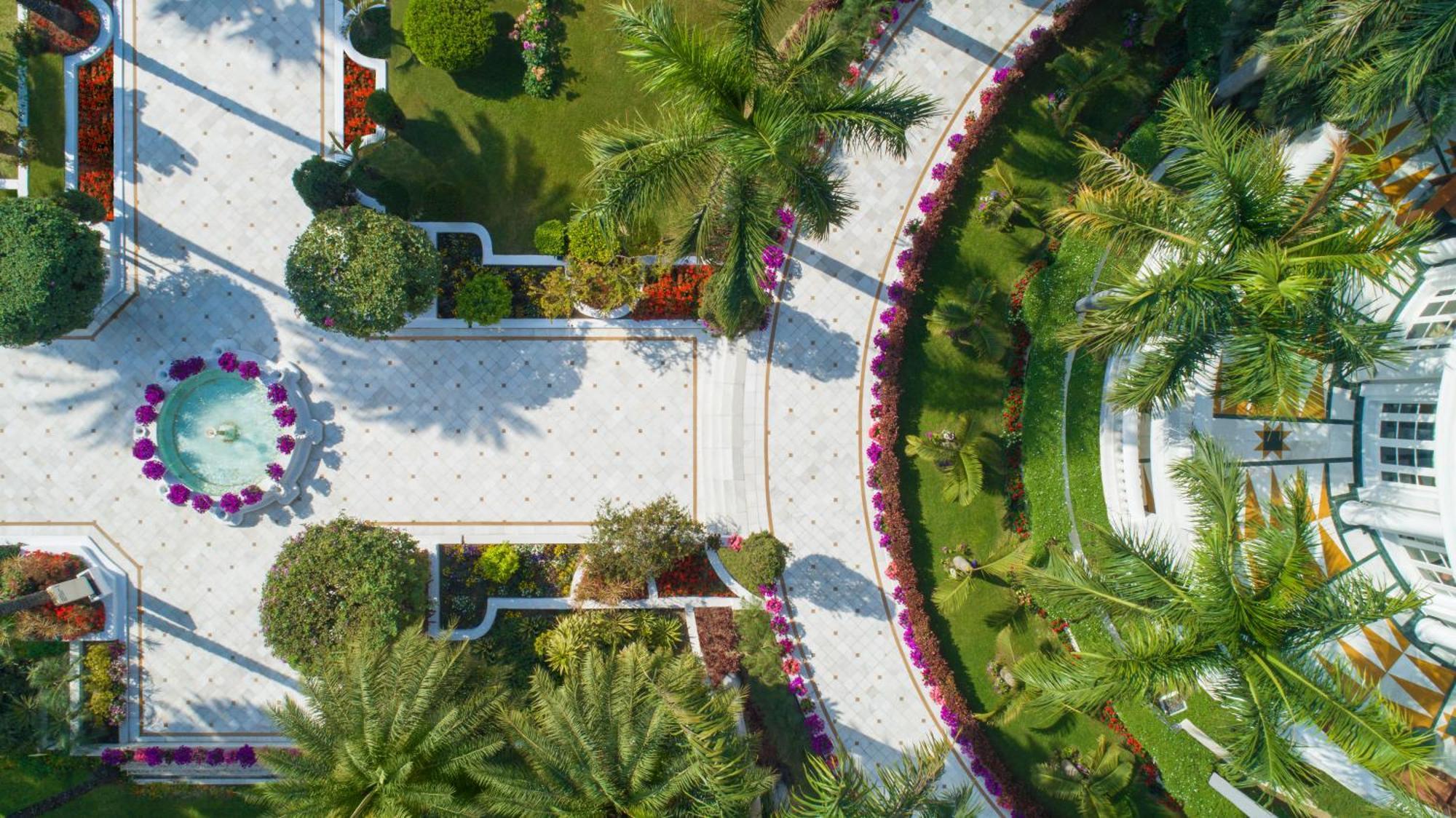 Taj Mahal Lucknow Hotel ภายนอก รูปภาพ