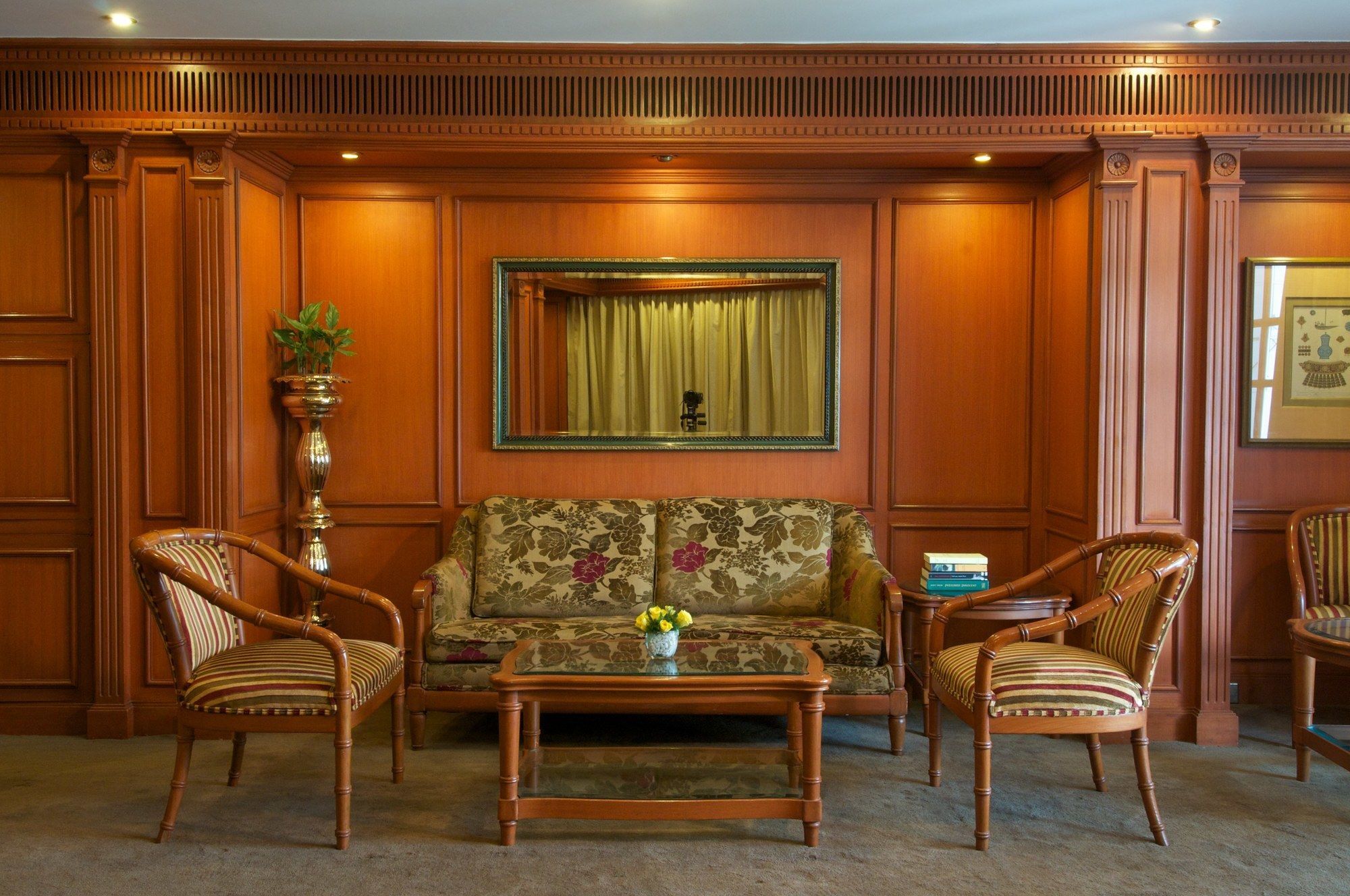 Taj Mahal Lucknow Hotel ภายนอก รูปภาพ