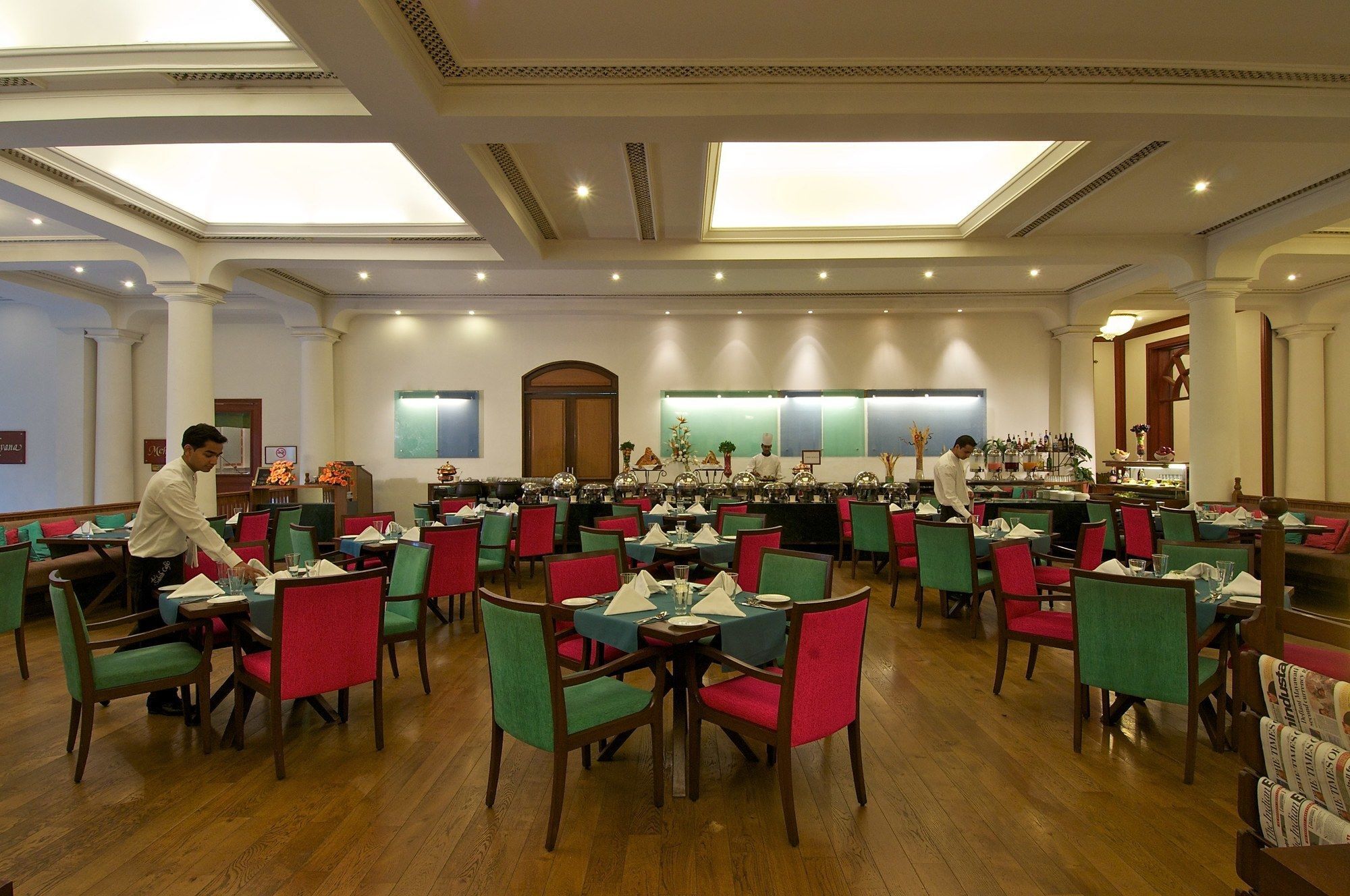 Taj Mahal Lucknow Hotel ภายนอก รูปภาพ